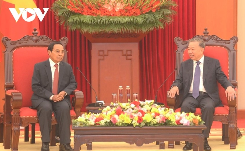 Party chief affirms Vietnam’s readiness to support Laos in realizing development goals